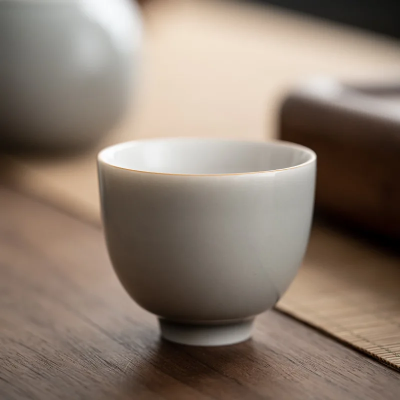 Taza de esmalte gris hielo de  - Japanese Pottery reseña y precio